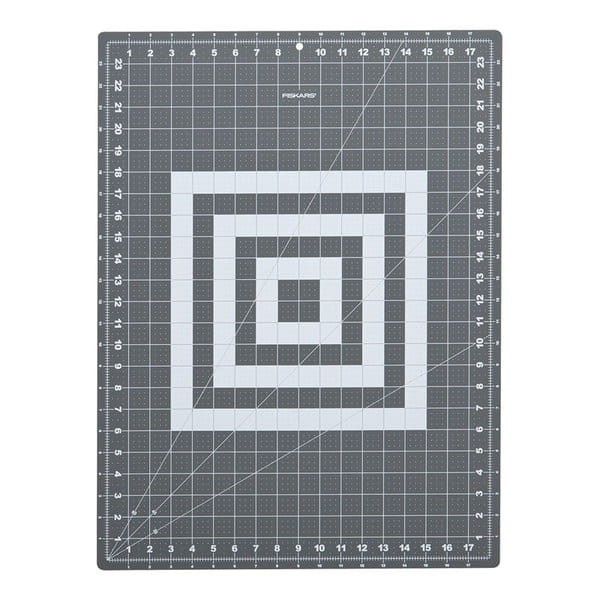 5591 Mata podkładowa FISKARS 60x45 cm gr. 2mm