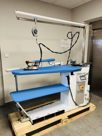 Stół prasowalniczy BATTISTELLA ANDROMEDA MAX VAP WITH LIGHT