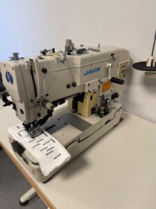 Dziurkarka bieliźniana JACK JK-T781D używana